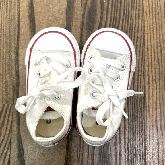 BABY SHOES - Picture 1 of 2